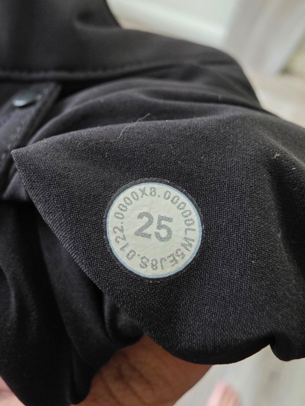 Lululemon City Sleek 5 Pocket 7/8 Pant. Black size 25 - Picture 10 of 10